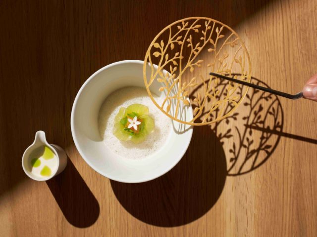 Why Fine Dining Makes the Perfect Year-End Gift Experience